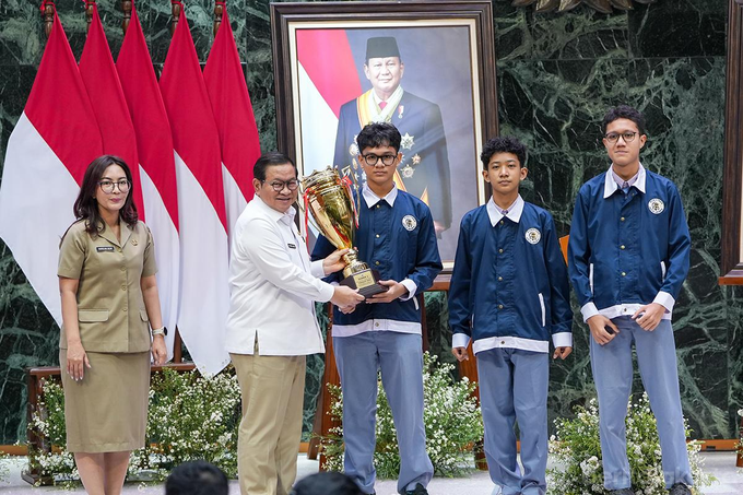 Pramono Apresiasi Inovator Muda di Jakarta Robotic Games 2026