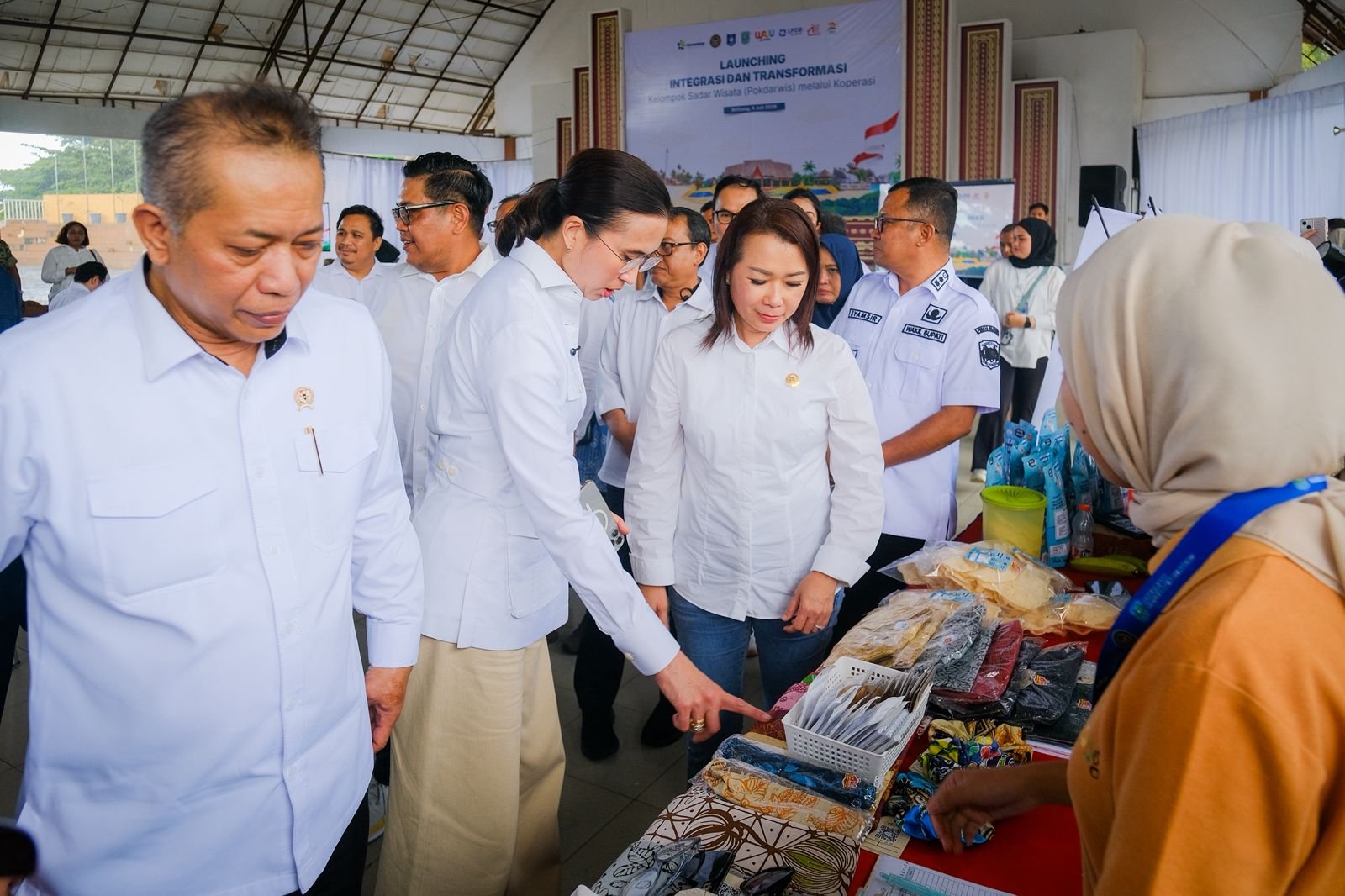 Menpar: Integrasi Pokdarwis dan Koperasi Perkuat Ekonomi Desa Wisata Belitung