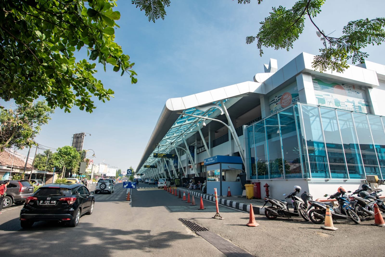 Kemenhub Dorong Angkasa Pura Indonesia Percepat Pemenuhan Kesiapan Operasional Bandar Udara Husein Sastranegara