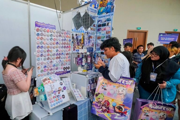 Wamen Ekraf Tinjau HoYo FEST 2026: Sinergi Industri Gim Global dan Talenta Kreatif Lokal