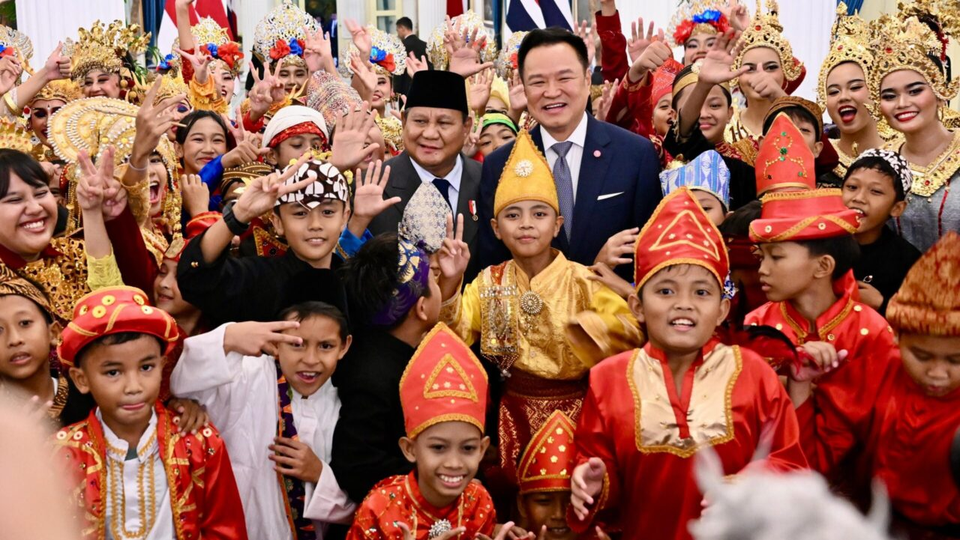 Presiden Prabowo Jamu PM Tailan dalam Santap Malam Resmi Bernuansa Budaya Nusantara