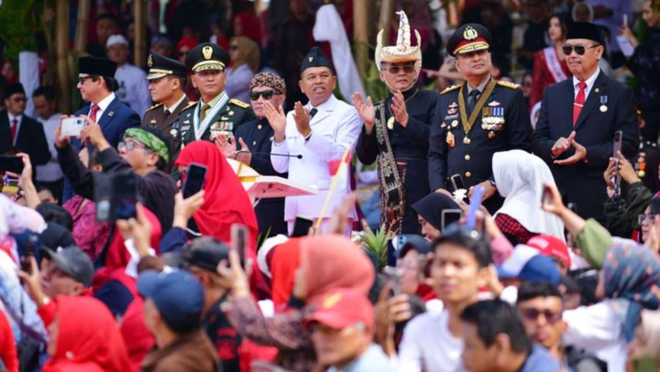 Peringati HUT ke-81 Kemerdekaan RI, KDM Bertekad Optimalkan Layanan Dasar kepada Masyarakat