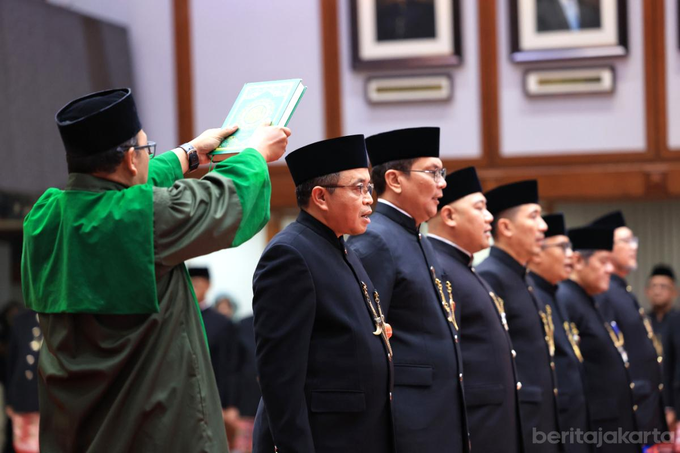 Lantik Tujuh Pejabat Eselon II, Pramono Dorong Transparansi dan Inovasi