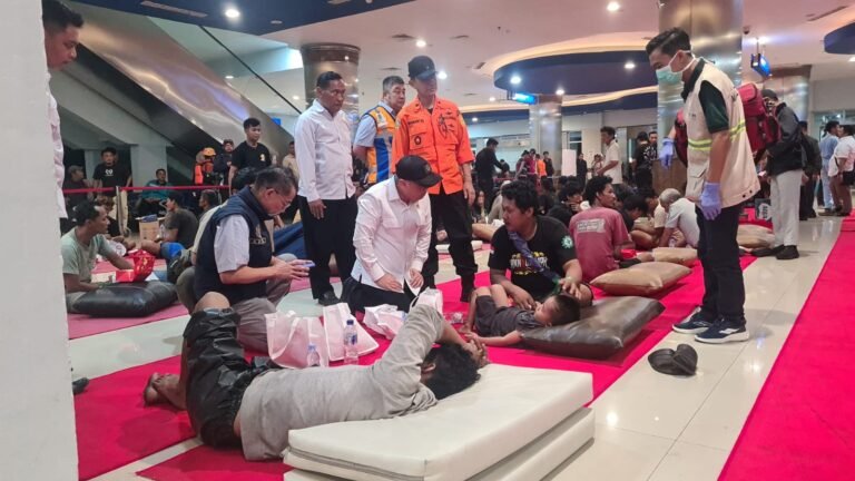 Menhub Pastikan Seluruh Hak Korban dan Keluarga Korban KMP Mutiara Sentosa II Terpenuhi