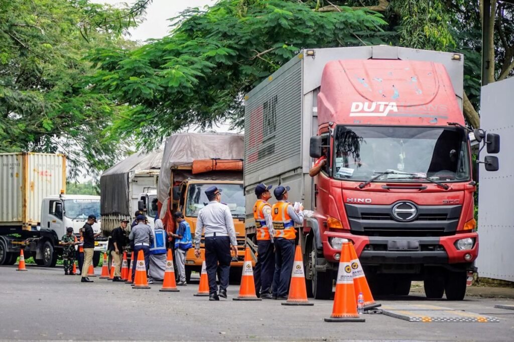 Lakukan Pengawasan, Kemenhub Catat 1,3 Juta Kendaraan Angkutan Barang Patuhi Aturan