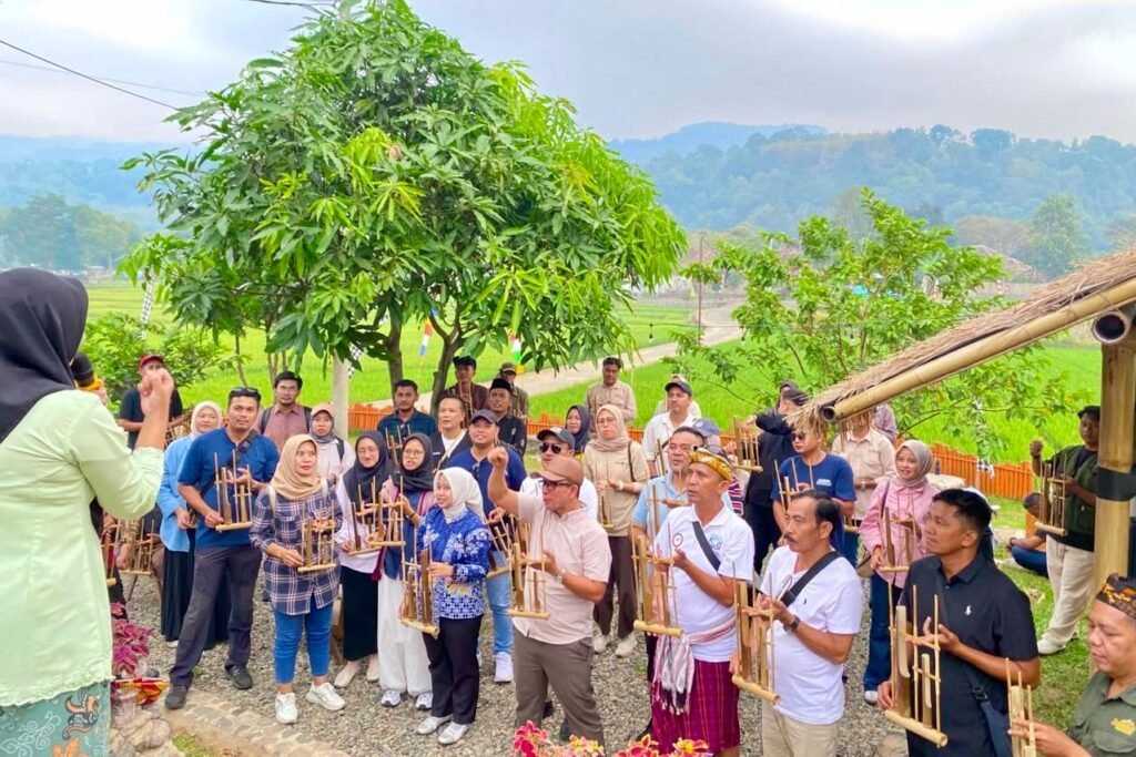 BI dan Kemenpar Perkuat Daya Saing Desa Wisata Ramah Muslim