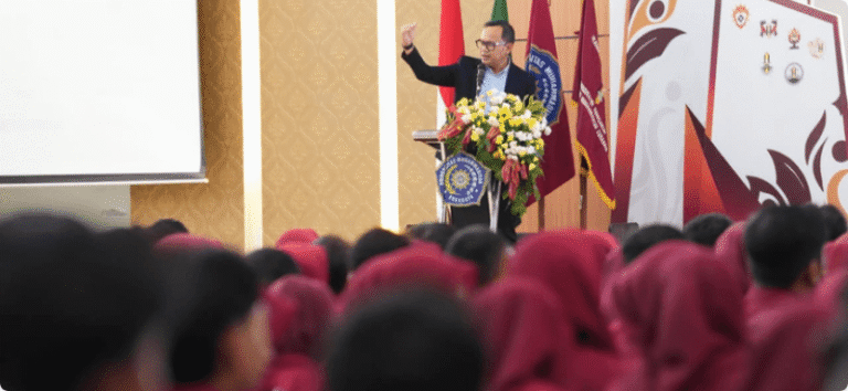 Hadiri ORDIK UM Surabaya, Wamendagri Bima Arya Dorong Mahasiswa Jadi Generasi Kosmopolitan Berkarakter Kuat