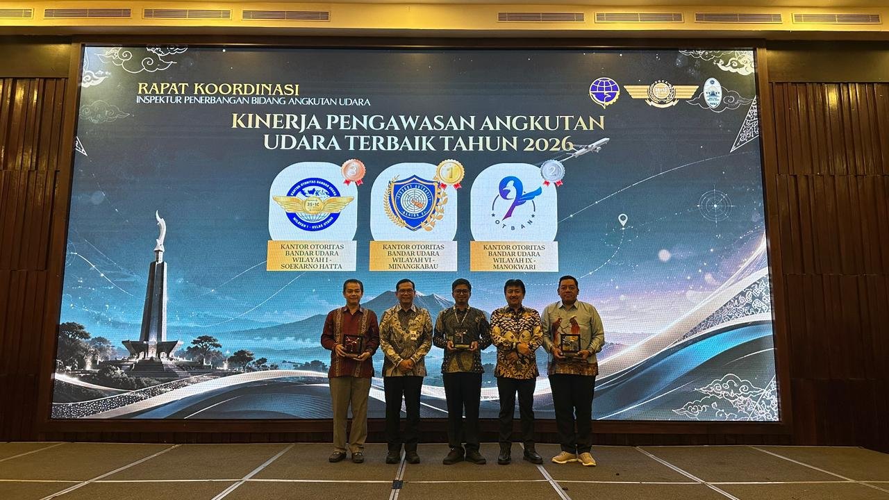 Perkuat Profesionalisme dan Integritas Penyelenggaran Angkutan Udara, Kemenhub Berikan Apresiasi Kepada Otoritas dan Maskapai Penerbangan