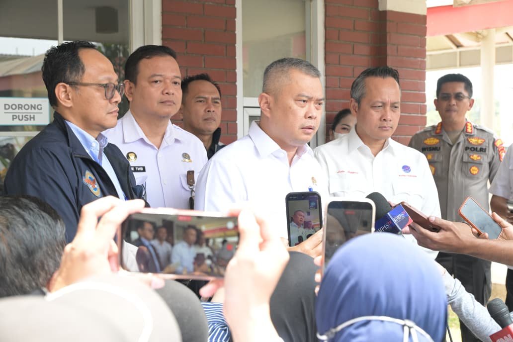 Dampak Abu Vulkanik Gunung Anak Krakatau, Empat Layanan Penerbangan Sudah Beralih ke Bandara Kertajati