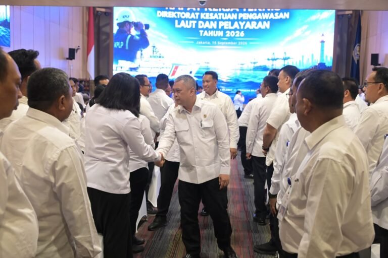Kembali dari Banjarmasin, Menhub Dudy Kumpulkan Jajaran Pengawasan Laut dan Pelayaran: Tidak Ada Kompromi untuk Keselamatan Pelayaran