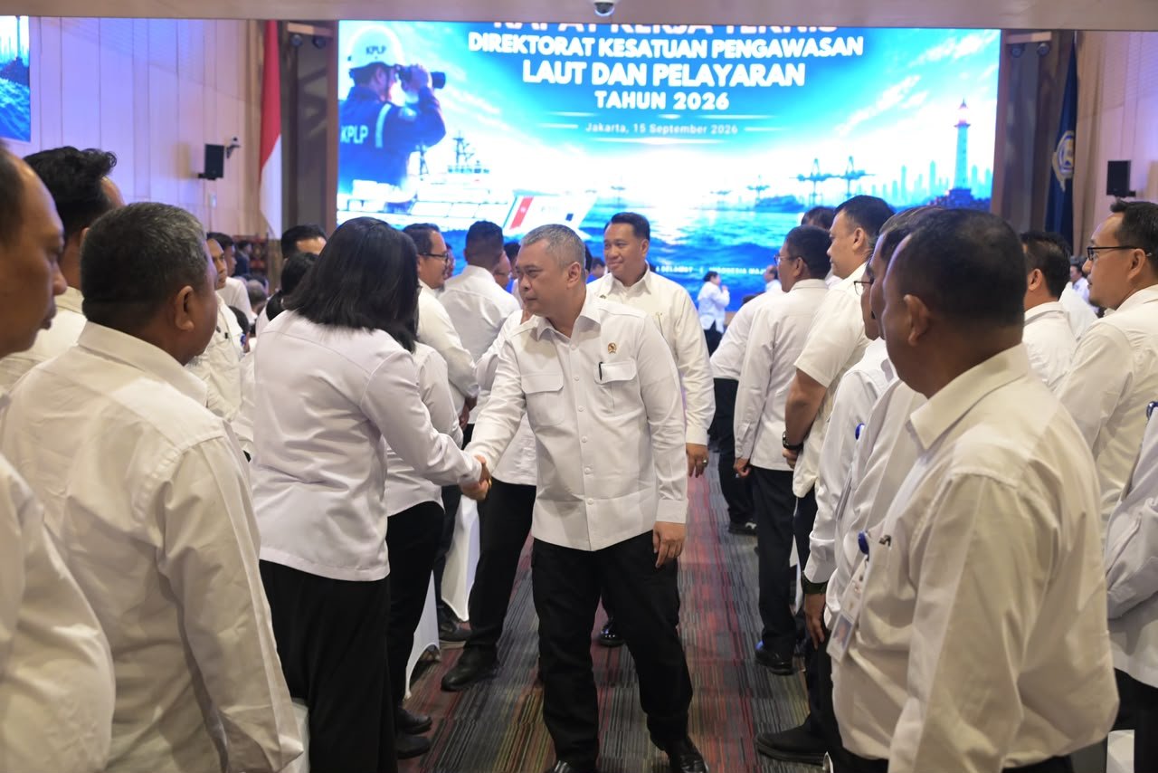 Kembali dari Banjarmasin, Menhub Dudy Kumpulkan Jajaran Pengawasan Laut dan Pelayaran: Tidak Ada Kompromi untuk Keselamatan Pelayaran