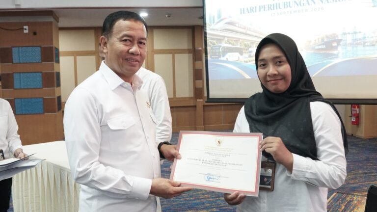 Bulan Keselamatan Transportasi, Ditjen Hubdat Berikan Penghargaan pada Insan Perhubungan Berprestasi
