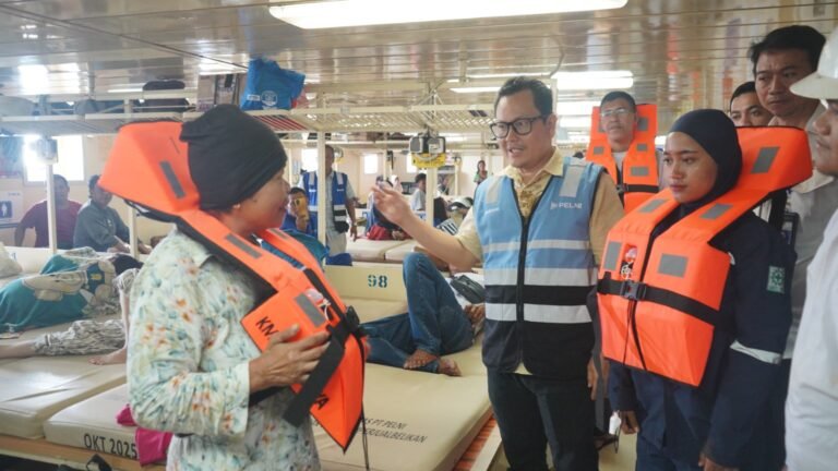 KEMENHUB PERKUAT KESIAPAN AWAK KAPAL PELNI HADAPI SITUASI DARURAT MELALUI WORKSHOP SAFETY TRAINING